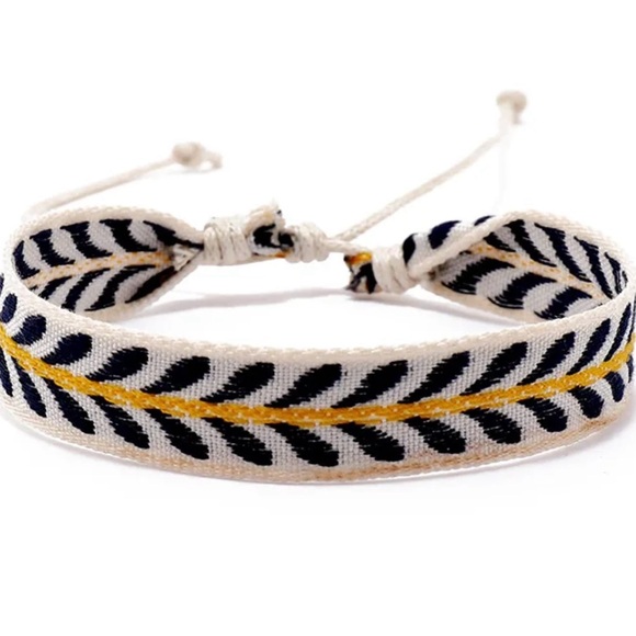 Set of 5 Friendship Bracelets from FP - Picture 6 of 7